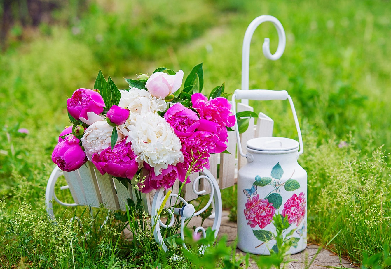 Garten im Vintage-Stil - schöne Ideen für Deko und Blumen