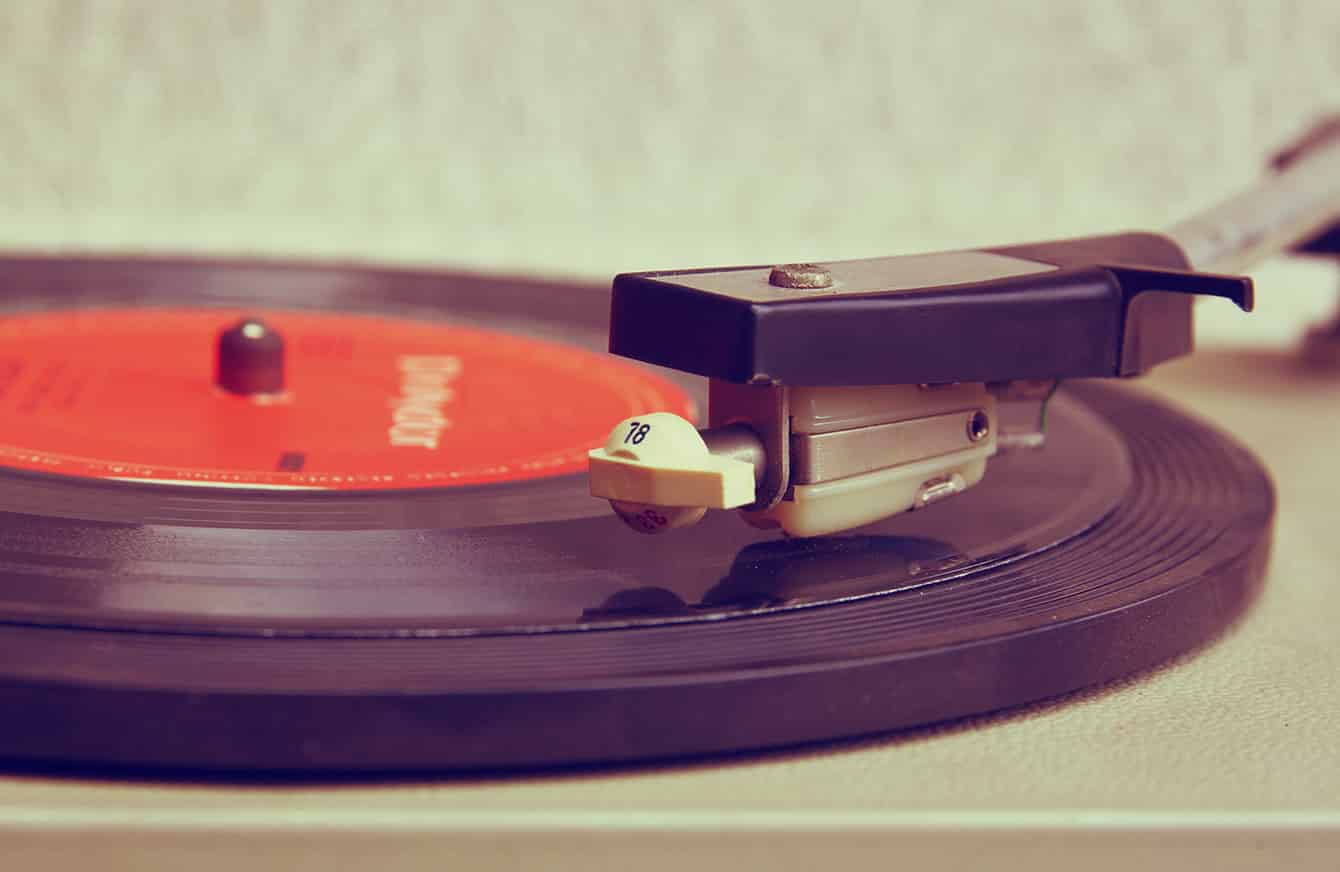 Vintage Plattenspieler für das nostalgische Musikvergnügen